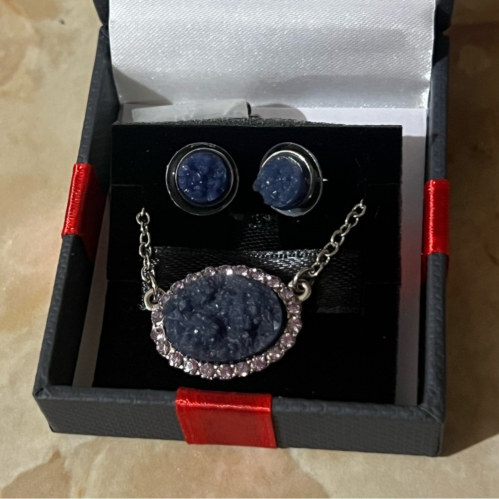 Elegant Blue and Silver Jewelry Set